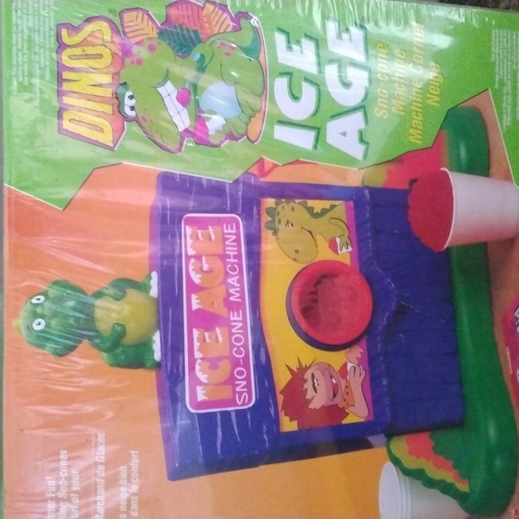 Vintage Lanard Ice Age Sno-Cone Machine, 1995. - Picture 7 of 16